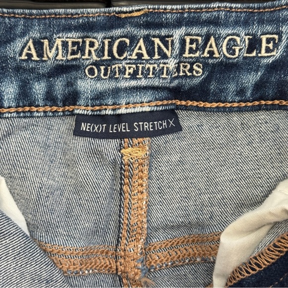 American Eagle Hi-Rise Shortie Shorts Size 4 NE(X)T Level Stretch Distressed - Picture 4 of 7